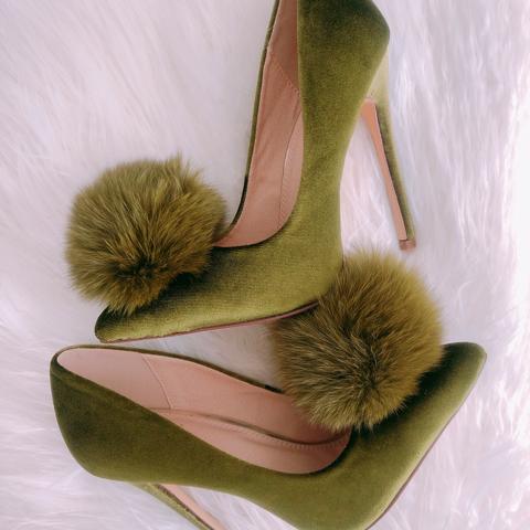 Pom-Pom High Heel Pumps