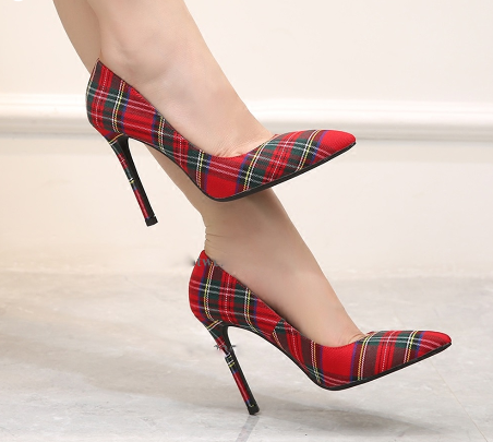 Red plaid pumps hotsell