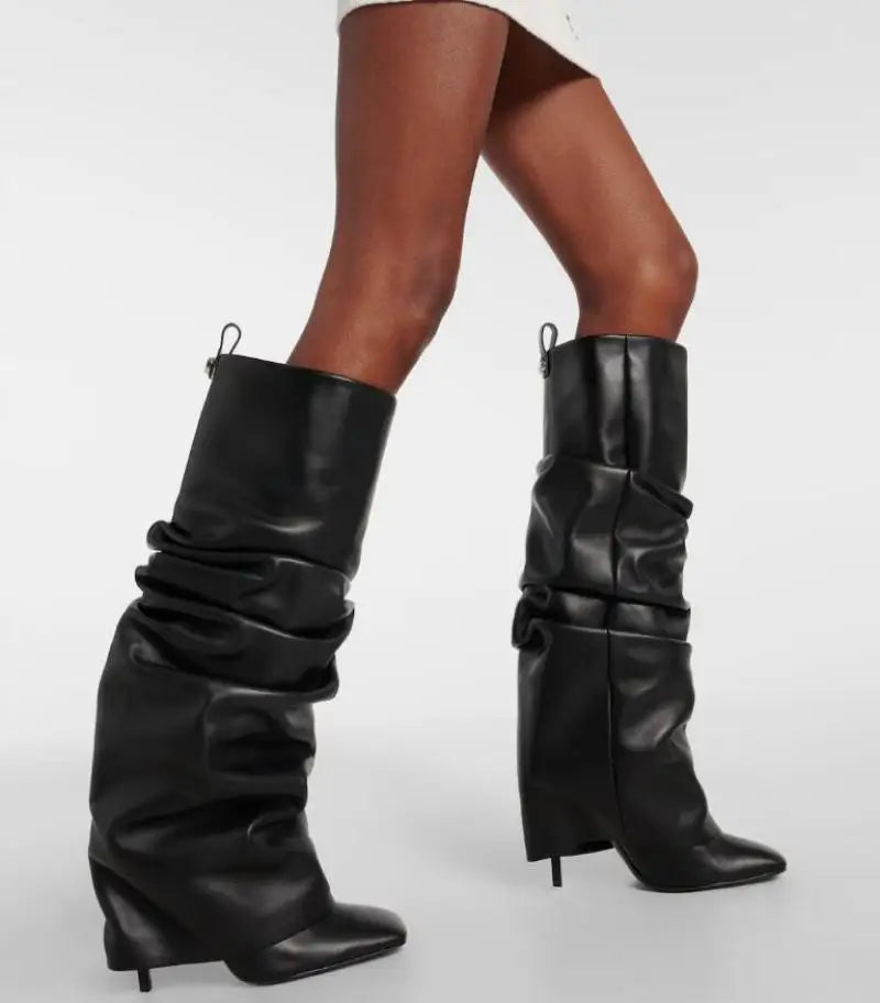 "REA" Tube Flat Boot Inspired By The Attico